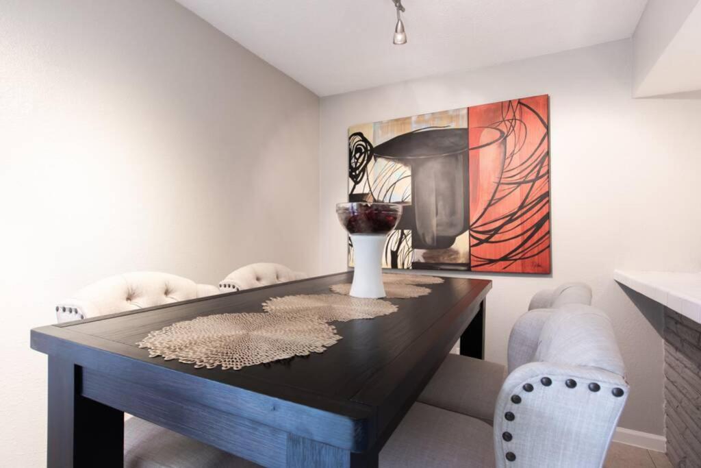 Urban 2br In The Heart Of The Heights Houston